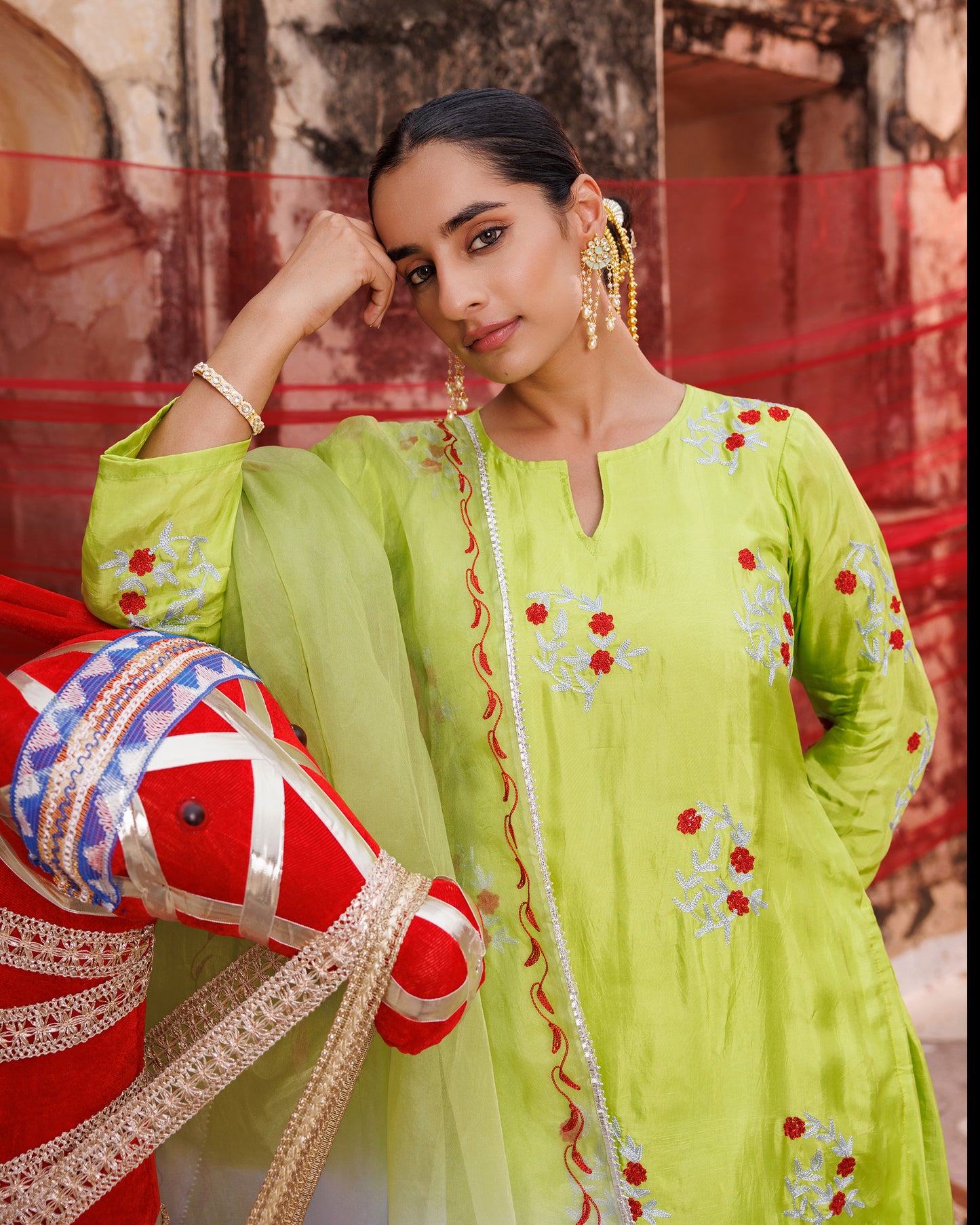 Green Uppada Silk Kurta Set With Dual-Shade Dupatta