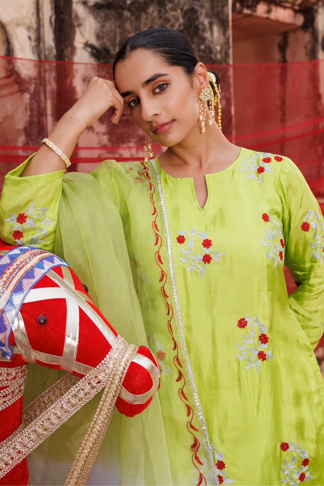 Green Uppada Silk Kurta Set With Dual-Shade Dupatta