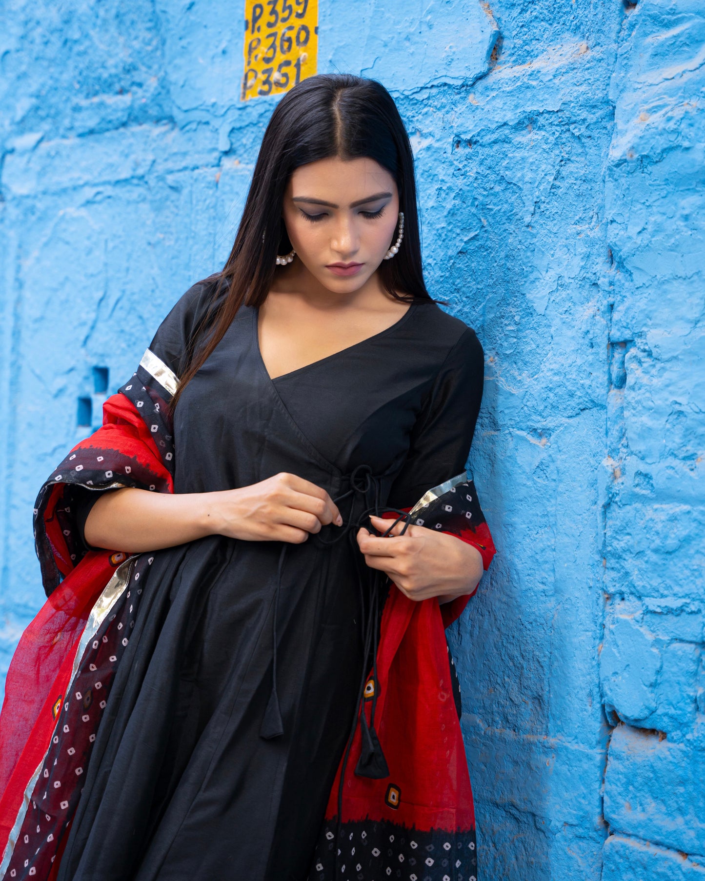 BLACK ANGRAKHA SUIT SET