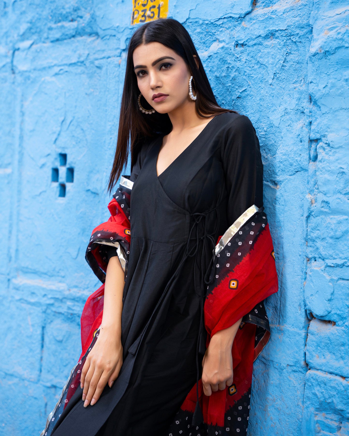 BLACK ANGRAKHA SUIT SET