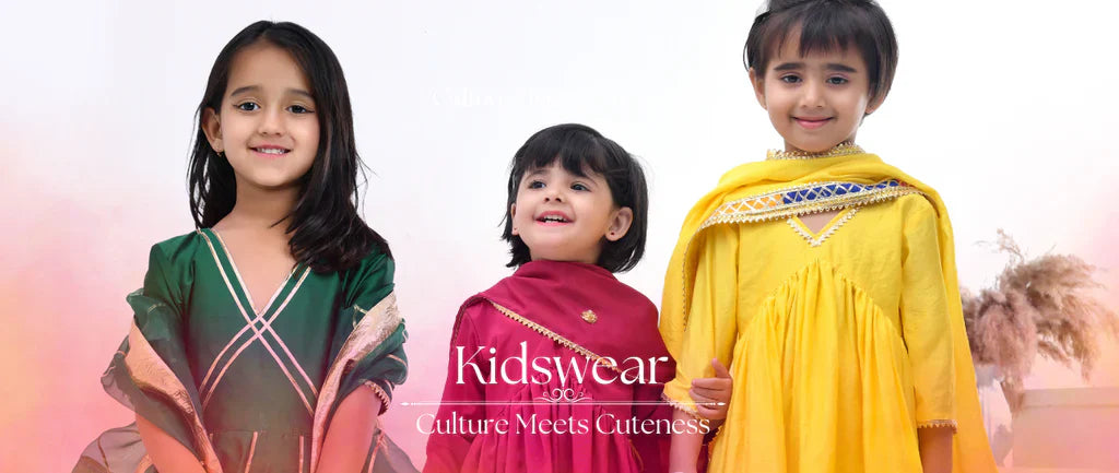 How to Select Stylish and Comfortable Ethnic Outfits for Girls