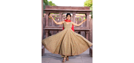 Ethnic Suits for Women: Tips to Look Beautiful and Stylish in Ethnic Wear