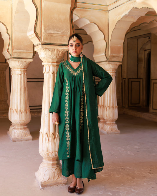 Green Chanderi Aari Embroidered Suit Set