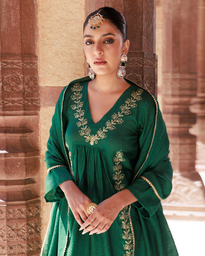 Green Chanderi Aari Embroidered Suit Set
