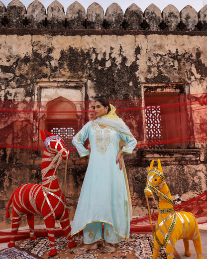 Pastel Blue Chanderi kurta set With Dual-Shaded Dupatta