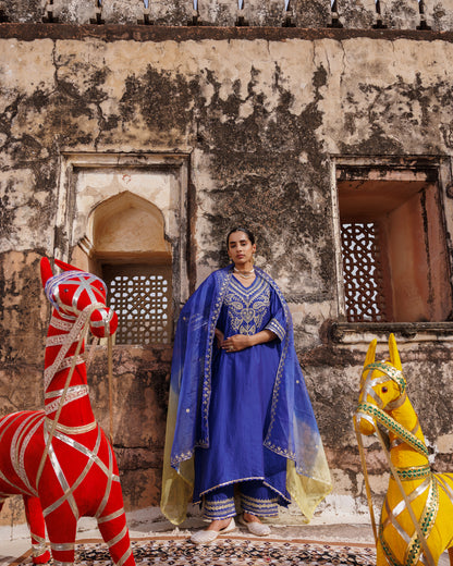 Blue Chanderi kurta set With Dual-Shaded Dupatta