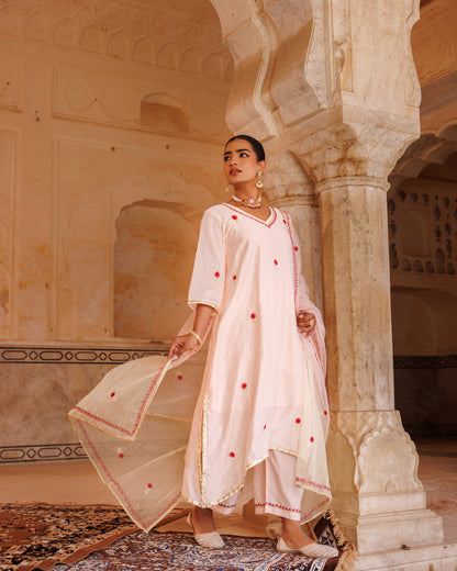Peach Chanderi Kurta Set With Dual-Shaded Dupatta