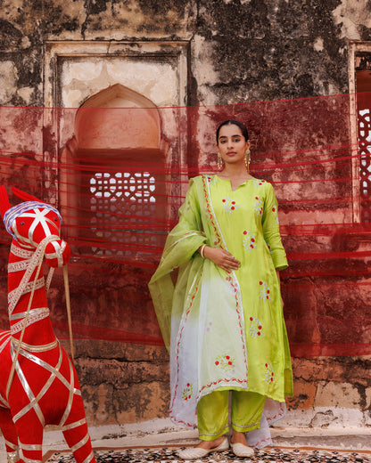 Green Uppada Silk Kurta Set With Dual-Shade Dupatta