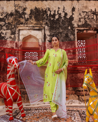Green Uppada Silk Kurta Set With Dual-Shade Dupatta