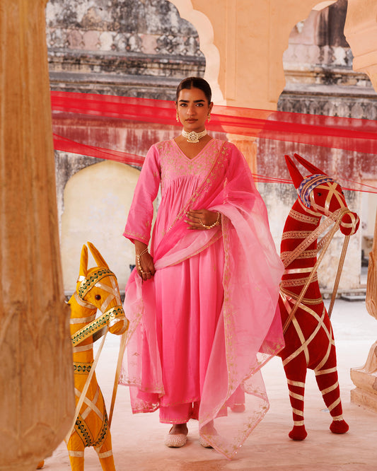 Hand dyed, Dual Shaded, Aari Tari Embroidered Kurta Set