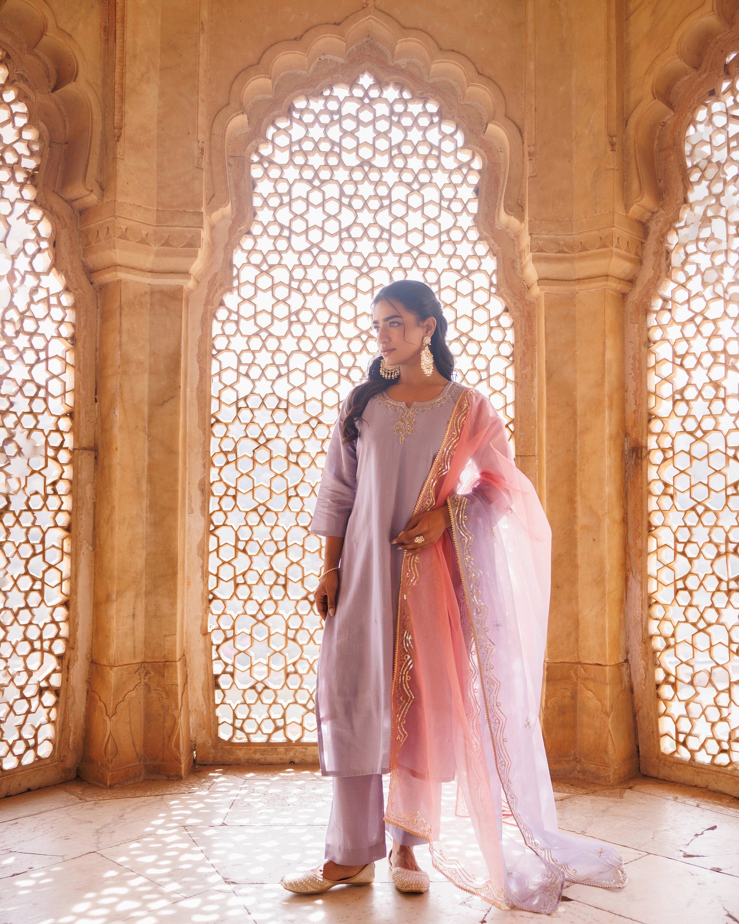 Lilac Hand Embroidered Kurta Set With Dual Shaded Dupatta