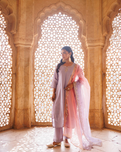 Lilac Hand Embroidered Kurta Set With Dual Shaded Dupatta
