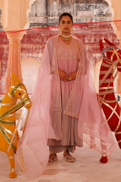 Hand Dyed, Dual-Shaded Pink Chanderi Kurta Set