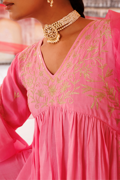 Hand dyed, Dual Shaded, Aari Tari Embroidered Kurta Set