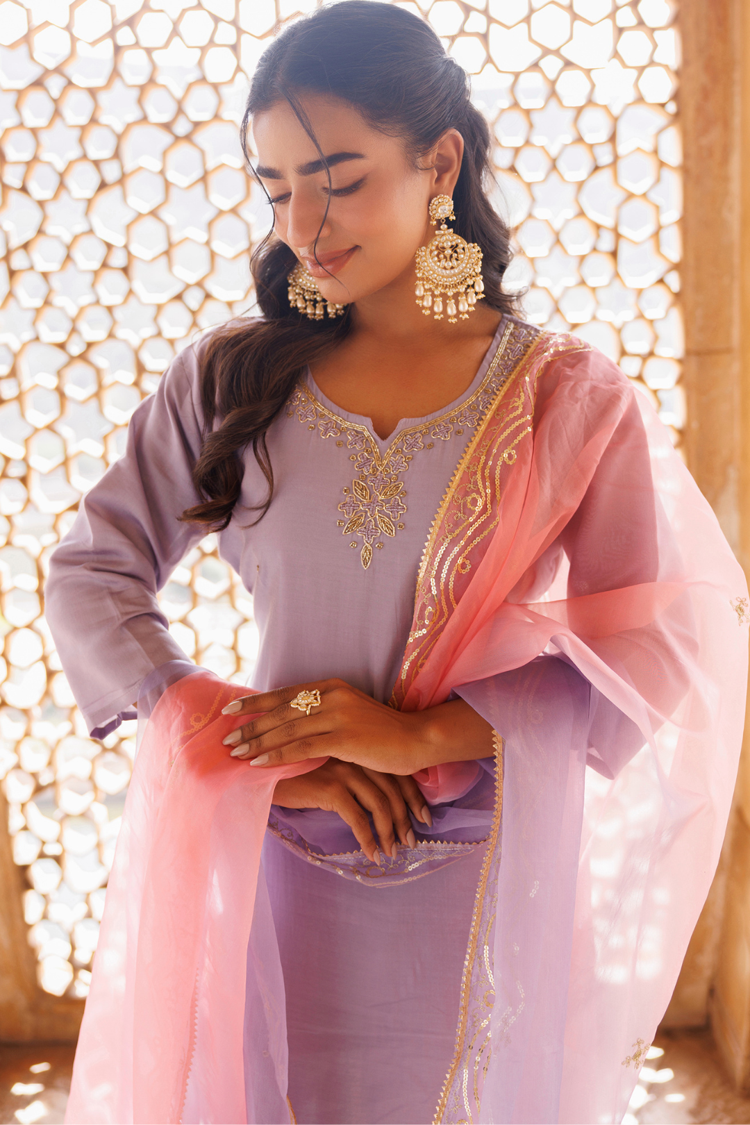 Lilac Hand Embroidered Kurta Set With Dual Shaded Dupatta