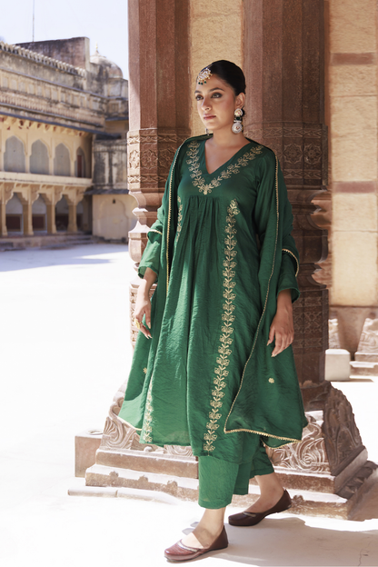 Green Chanderi Aari Embroidered Suit Set