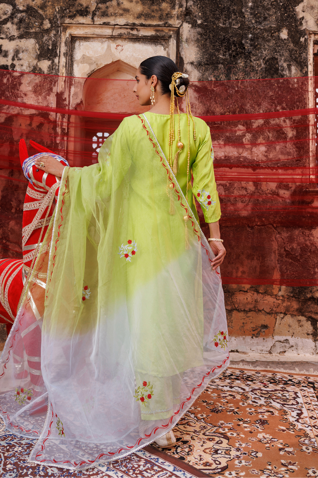 Green Uppada Silk Kurta Set With Dual-Shade Dupatta