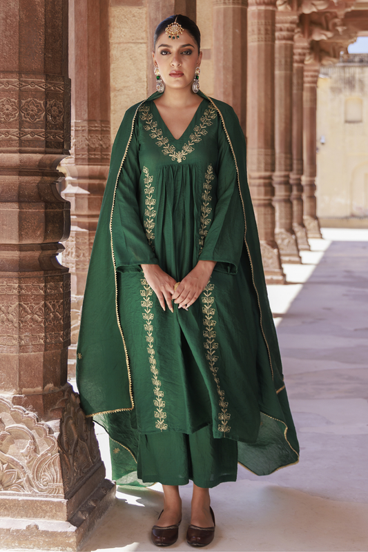 Green Chanderi Aari Embroidered Suit Set
