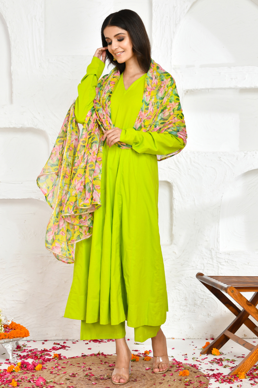 NIVRITTI ANARKALI SUIT SET