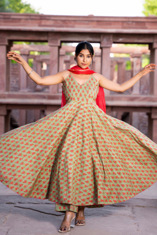 LUSH GREEN HAND BLOCK PRINTED SUIT SET