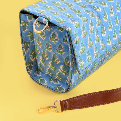 BLUE DAISY HANDBLOCK PRINTED BOX BAG