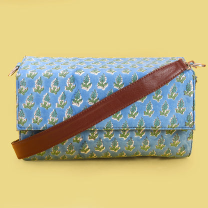 BLUE DAISY HANDBLOCK PRINTED BOX BAG