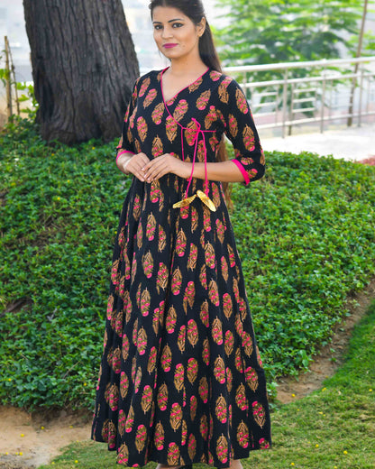 HEER BLACK MUGHAL BUTI FLOOR LENGTH KURTA
