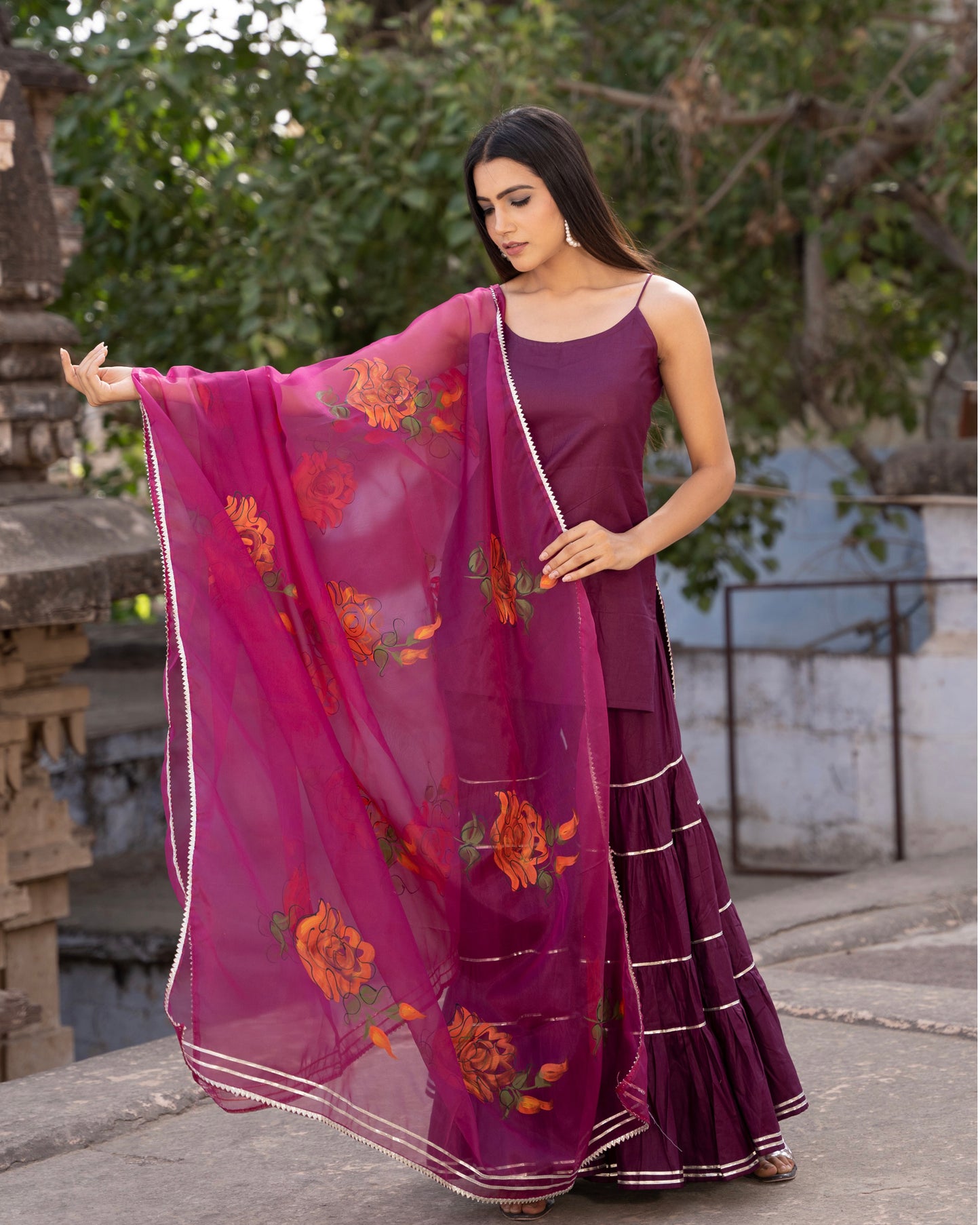 WINE HAND PAINTED SHARARA SET