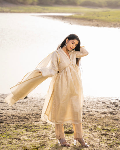 IVORY GOLDEN  SUIT SET