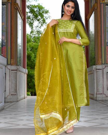 HEENA GREEN SUIT SET